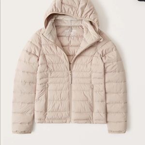 Abercrombie Lightweight Packable Stretch Puffer